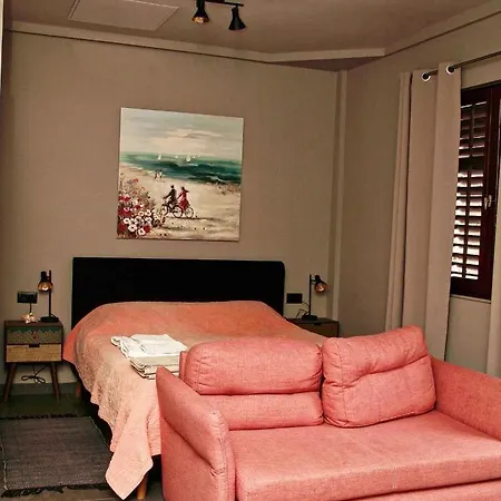 Kuca Aurora Holiday home *